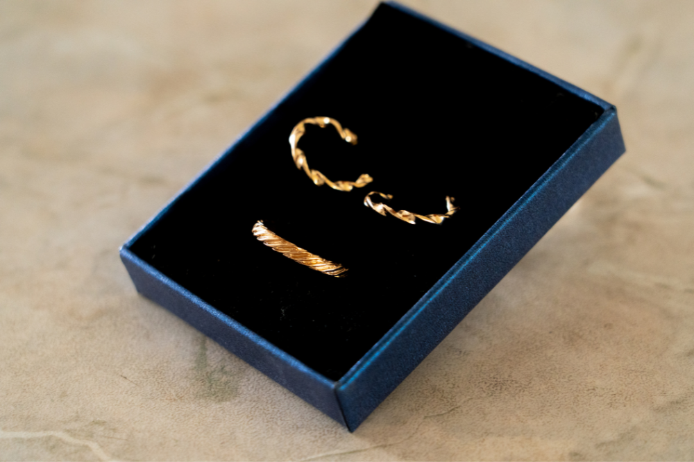 Norwena Secret Treasure Candle – Chocolate & Gold